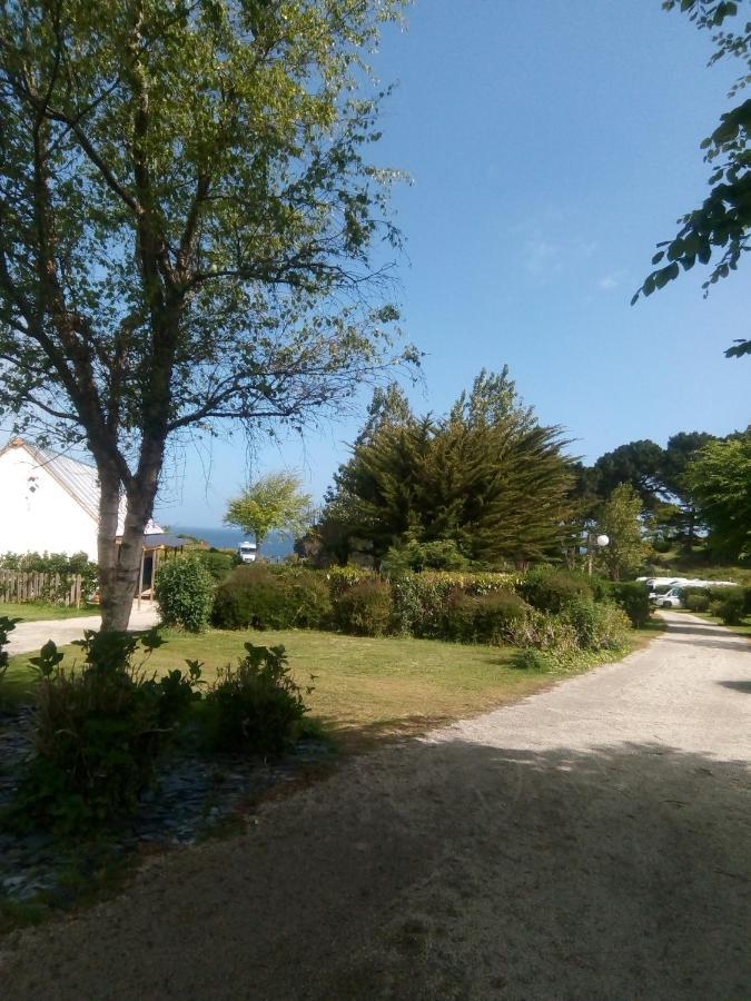 Hotel Air de camping car, caravane, tente emplacement nu avec électricité petit camping Plestin-les-Grèves Exterior foto
