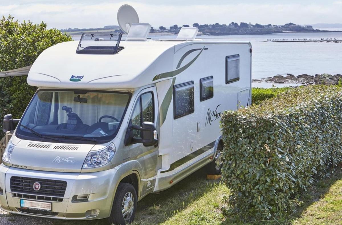 Hotel Air de camping car, caravane, tente emplacement nu avec électricité petit camping Plestin-les-Grèves Exterior foto